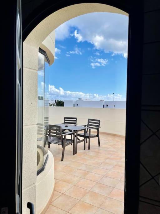 Ferienwohnung Riviera Park 7A - Air Con- Wi-Fi- Uk Channels- 5 Minutes Walking From The Sea Tías Exterior foto