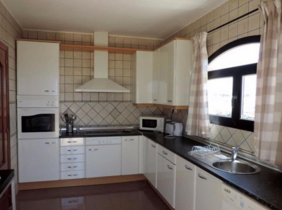 Ferienwohnung Riviera Park 7A - Air Con- Wi-Fi- Uk Channels- 5 Minutes Walking From The Sea Tías Exterior foto