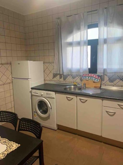 Ferienwohnung Riviera Park 7A - Air Con- Wi-Fi- Uk Channels- 5 Minutes Walking From The Sea Tías Exterior foto